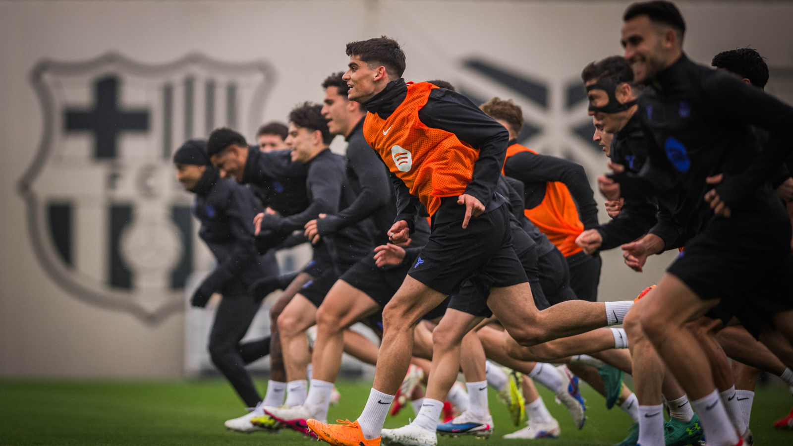 La plantilla del Barça en el entreno previo al partido frente al Athletic Club. Vía X / @FCBarcelona