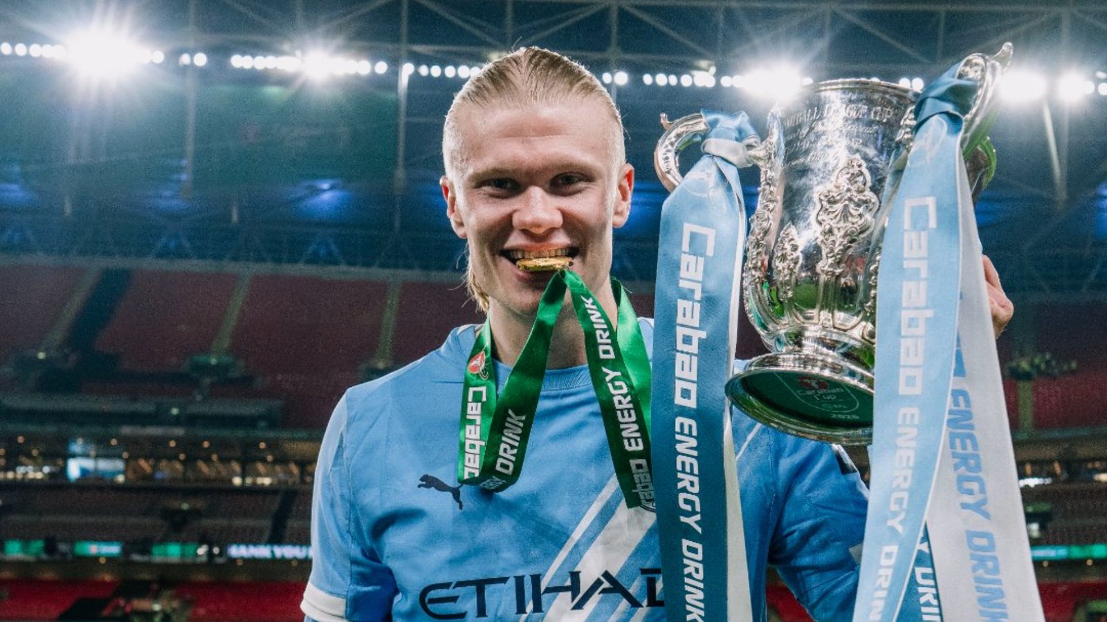 El Manchester City superó al Arsenal en la Carabao y quiere hacerlo en Premier Vía: MCFC X