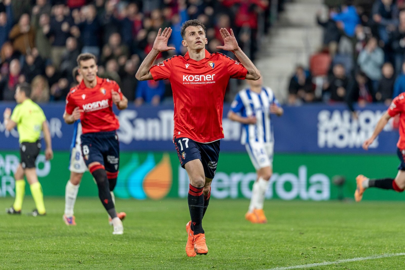 Ante Budimir celebra un gol de esta temporada ante el Alavés. Vía X: @osasuna