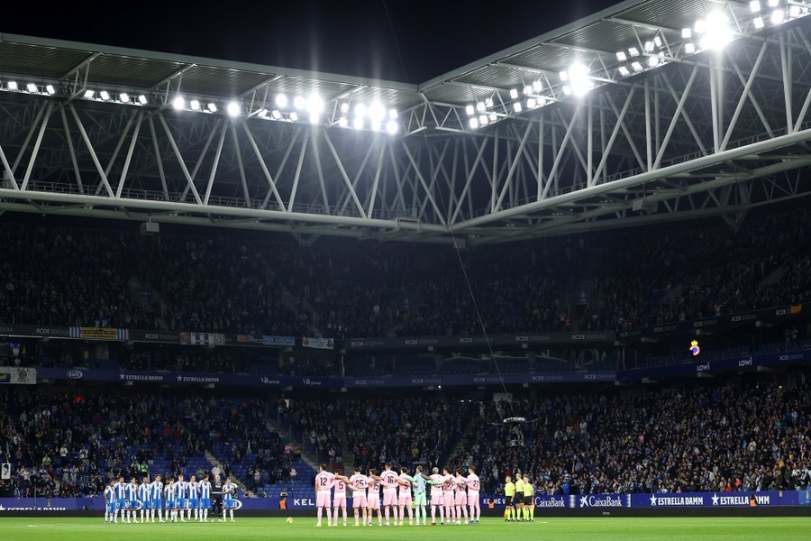 Minuto de silencio en el RCDE Estadium