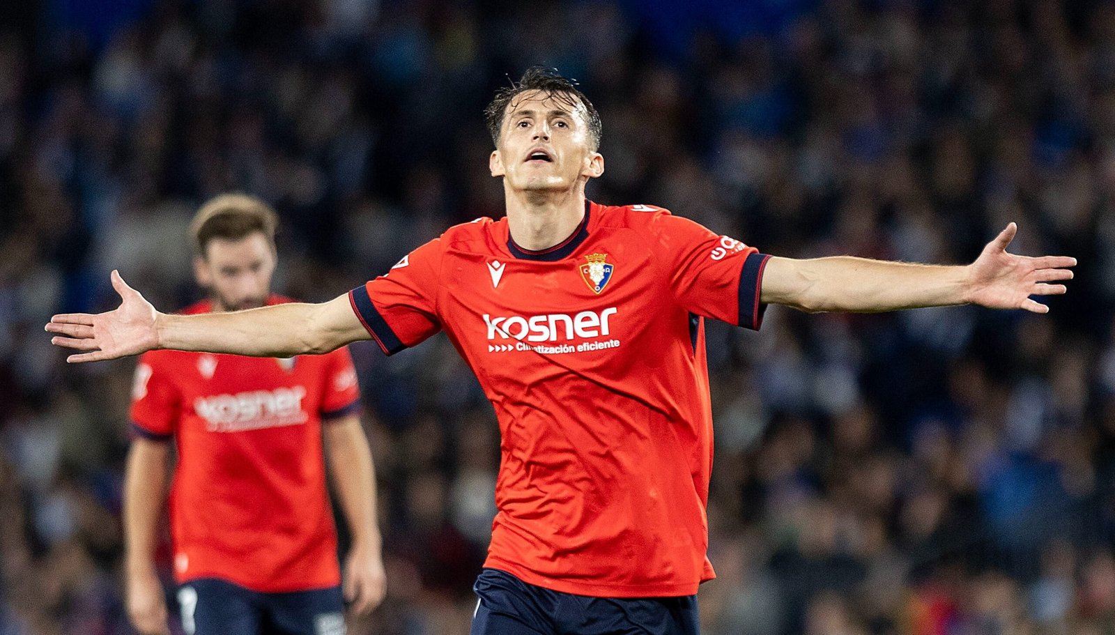 Budimir celebra un gol en Anoeta en el encuentro de la temporada 24-25. Vía X: @Osasuna