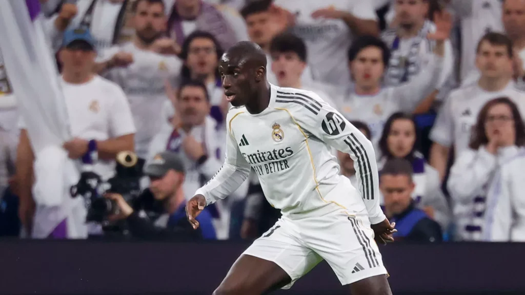 Ferland Mendy en el partido ante el Manchester City. Vía X: @Realmadrid