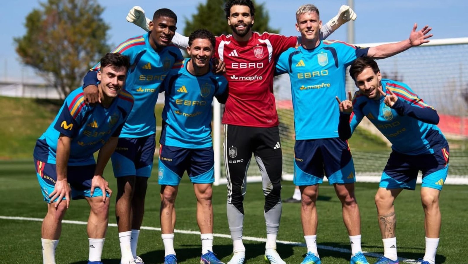 Luis de la Fuente convoca a Llorente y Baena mientras varios jugadores del Atlético se quedan fuera