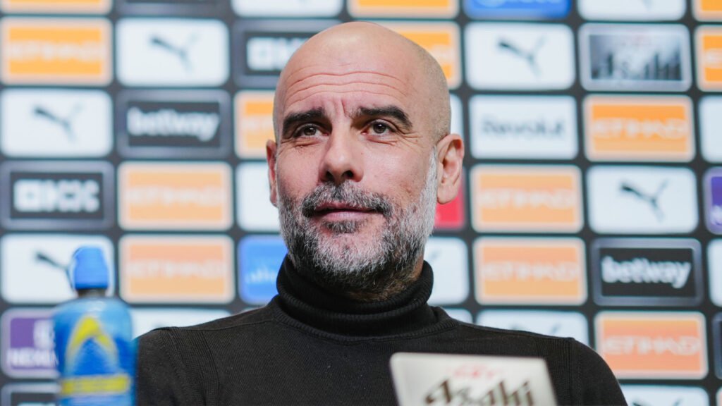 Pep Guardiola no quiere que el Manchester City olvide la Premier League. Vía: MCFC