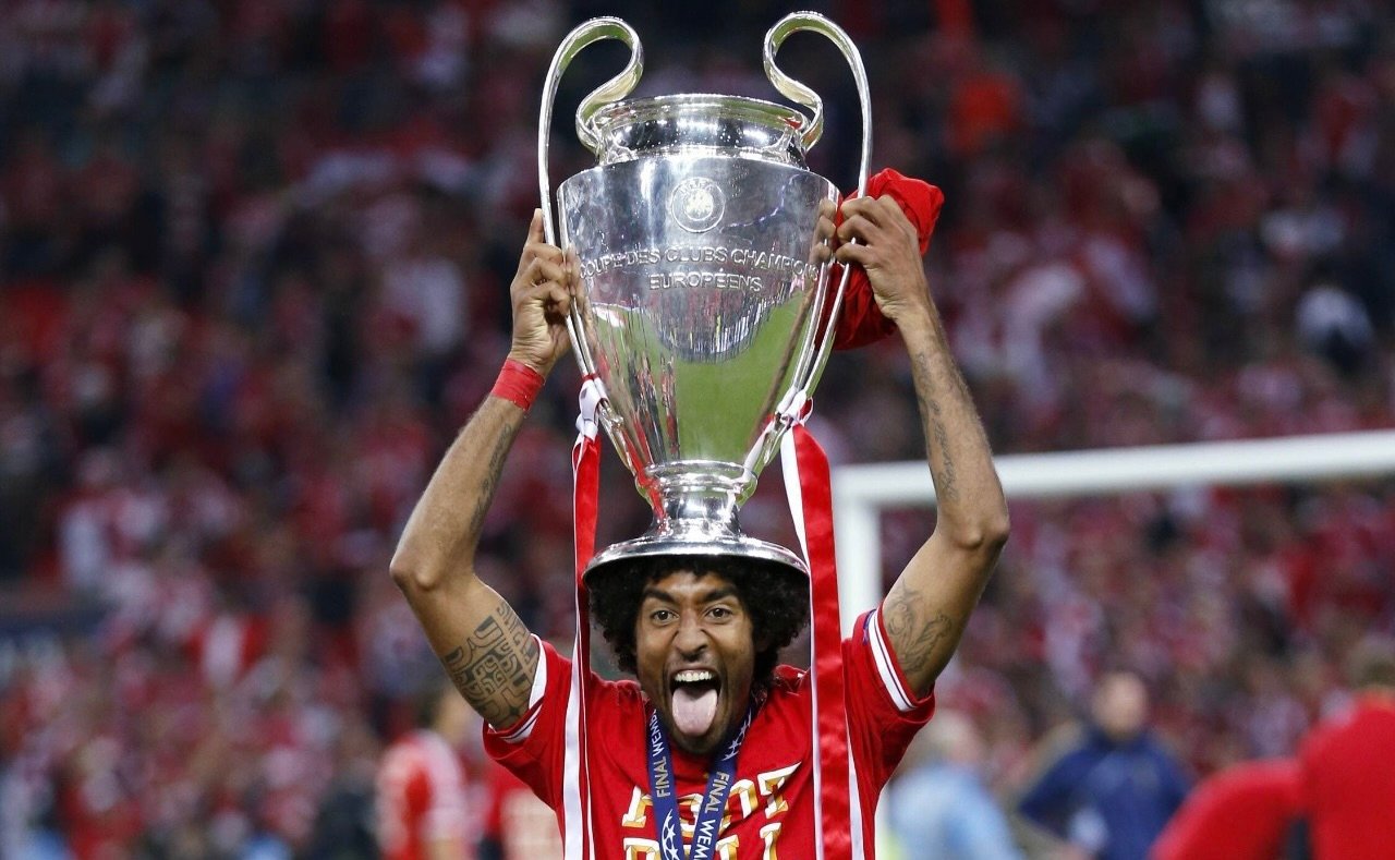 Dante colgará las botas y entrenará al Bayern II/ Vía X: @FCBayern