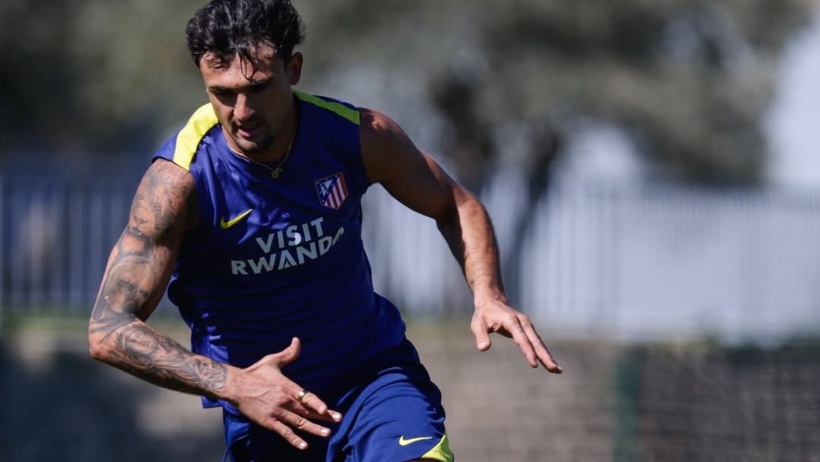 Marc Pubill regresa a los entrenamientos del Atlético y apunta a los cuartos de Champions ante el FC Barcelona