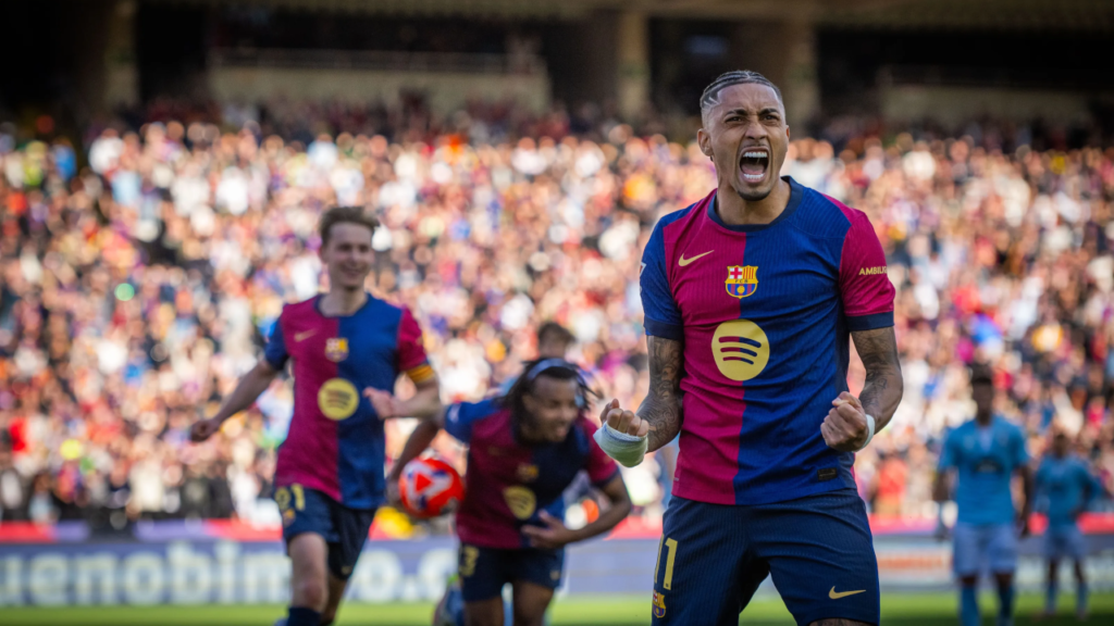 Raphinha celebrando uno de sus goles frente al Celta el año pasado. Vía: fcbarcelona.com