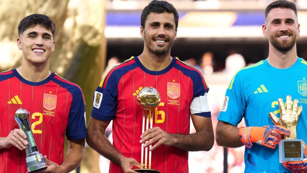 Rodri, Unai Simón, Pau Cubarsí y Ferran Torres fueron los grandes protagonistas de los premios individuales del Mundial 2026 tras conquistar España su segunda Copa del Mundo