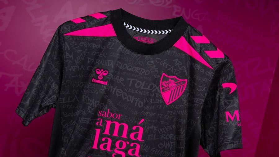 3 equipación del Málaga