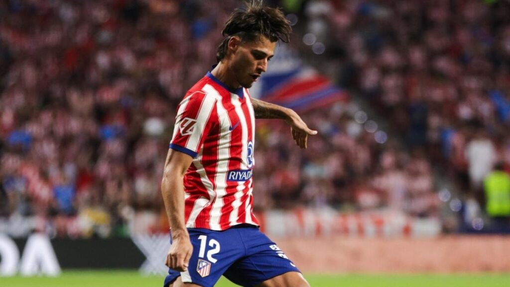 Carlos Martín, en un partido con el Atlético de Madrid.